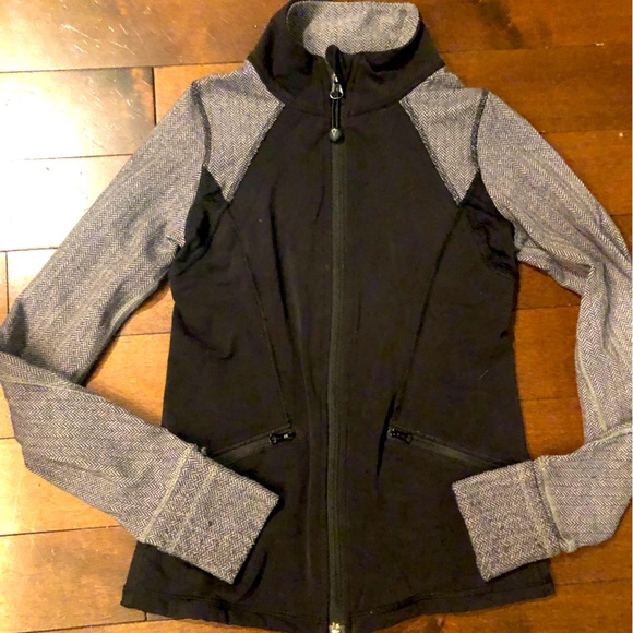 IVIVVA ( Lululemon) Size 8, Athletic jacket. - Picture 1 of 2